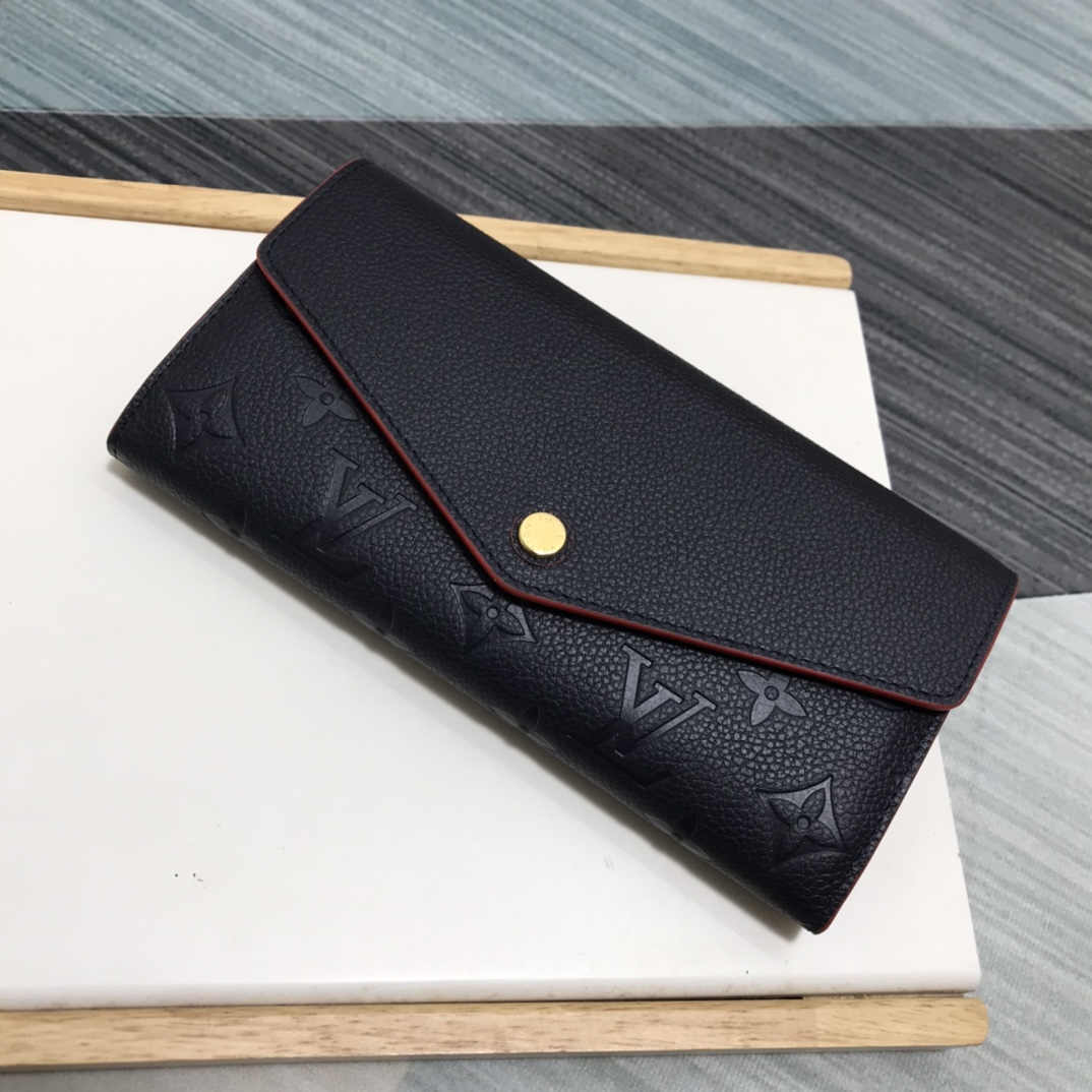 Shop Louis Vuitton Sarah wallet (M68708, M62125 , M61182) by