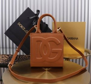 Dg Daily Mini Leather Tote Bag (25)