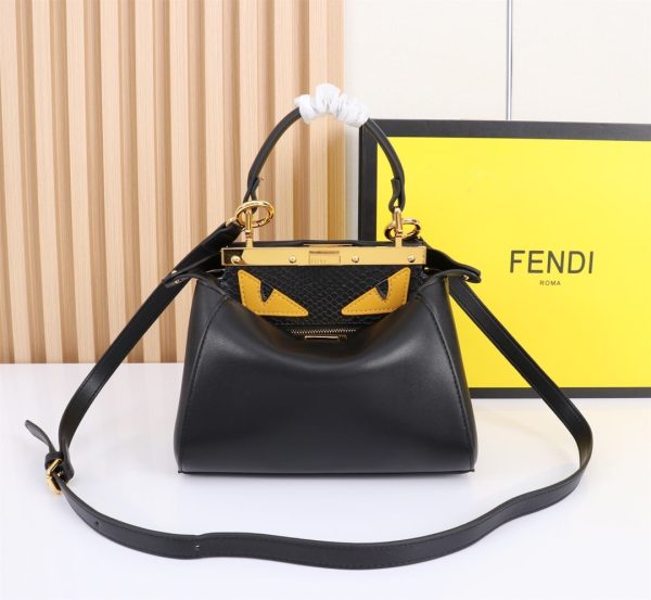 Iconic Peekaboo ISeeU Petite Small (1)